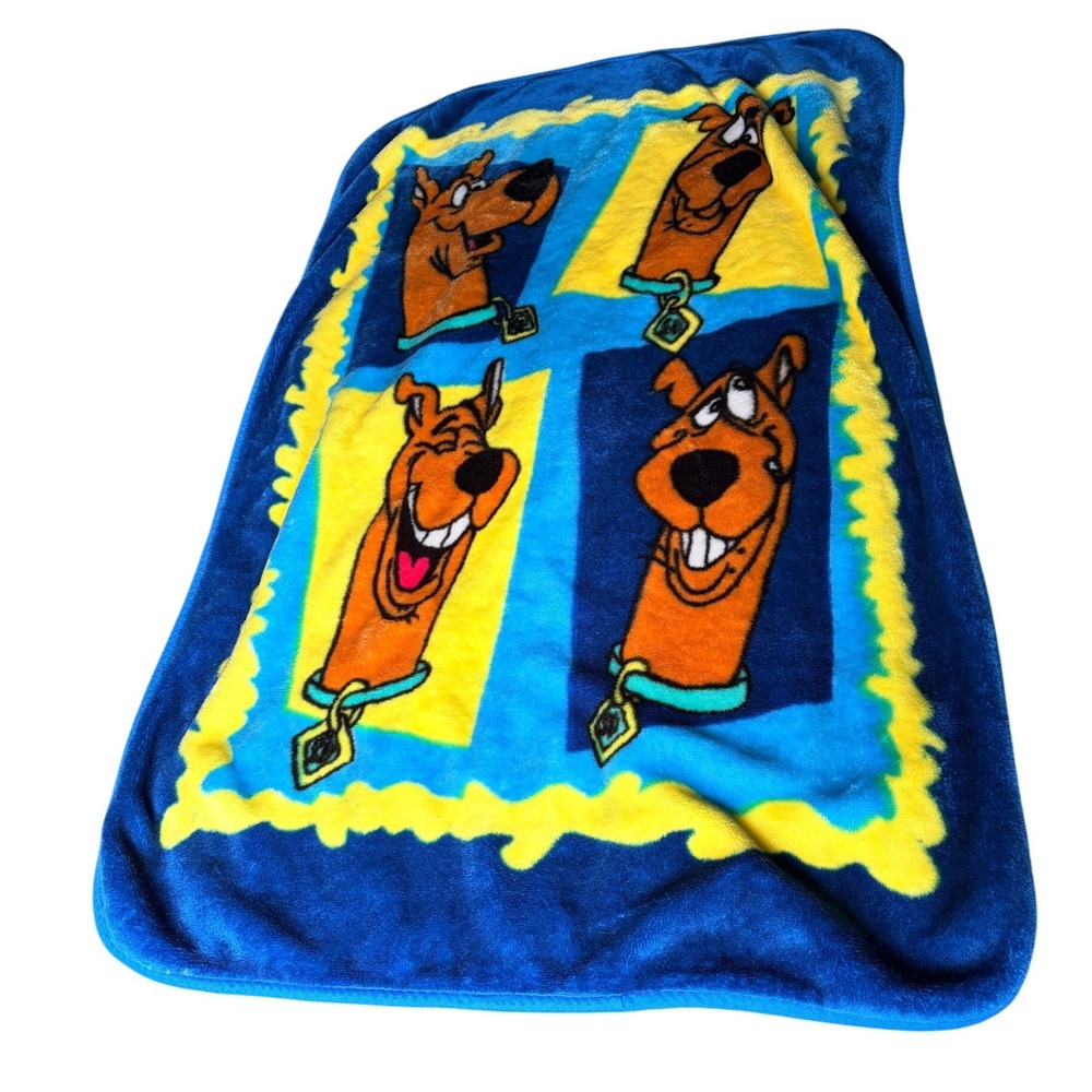 Scooby-Doo Plush Fleece Throw Blanket Blue Yellow Character Expressions Graphic
